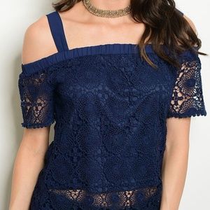 💙 Off the shoulder lace top